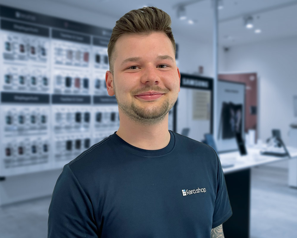 Waren City 5 Shopmitarbeiter Hannes